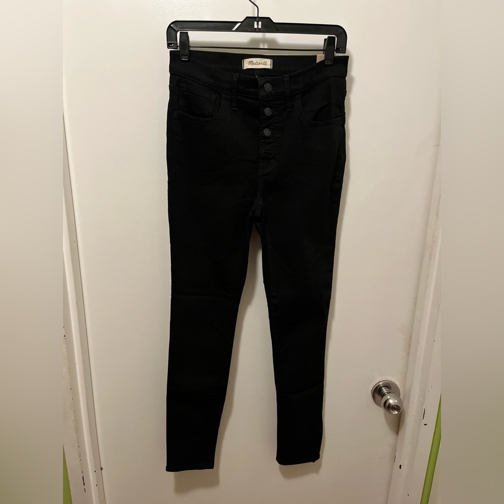 Madewell 9in Mid-Rise Buttoned Skinny Jeans. New with tags!🏷️